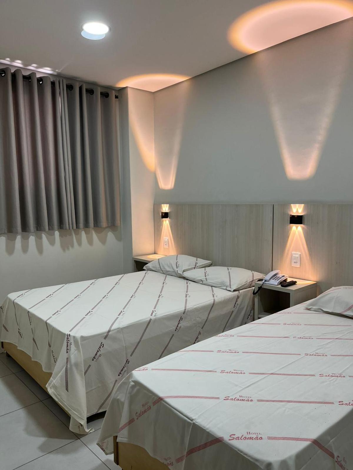 Hotel Salomao - Proximo A 25 De Marco, Bom Retiro, Bras E Rua Santa Efigenia, A 2 Minutos Do Mirante Sampa Sky E Pista De Skate Anhangabau São Paulo Kültér fotó