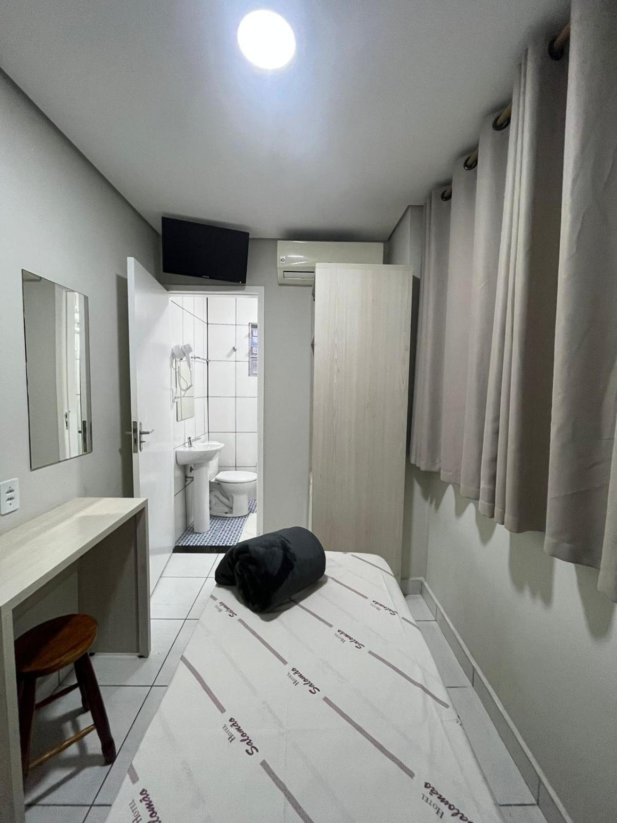 Hotel Salomao - Proximo A 25 De Marco, Bom Retiro, Bras E Rua Santa Efigenia, A 2 Minutos Do Mirante Sampa Sky E Pista De Skate Anhangabau São Paulo Kültér fotó