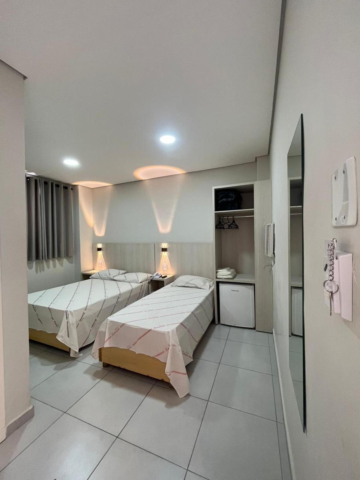 Hotel Salomao - Proximo A 25 De Marco, Bom Retiro, Bras E Rua Santa Efigenia, A 2 Minutos Do Mirante Sampa Sky E Pista De Skate Anhangabau São Paulo Kültér fotó