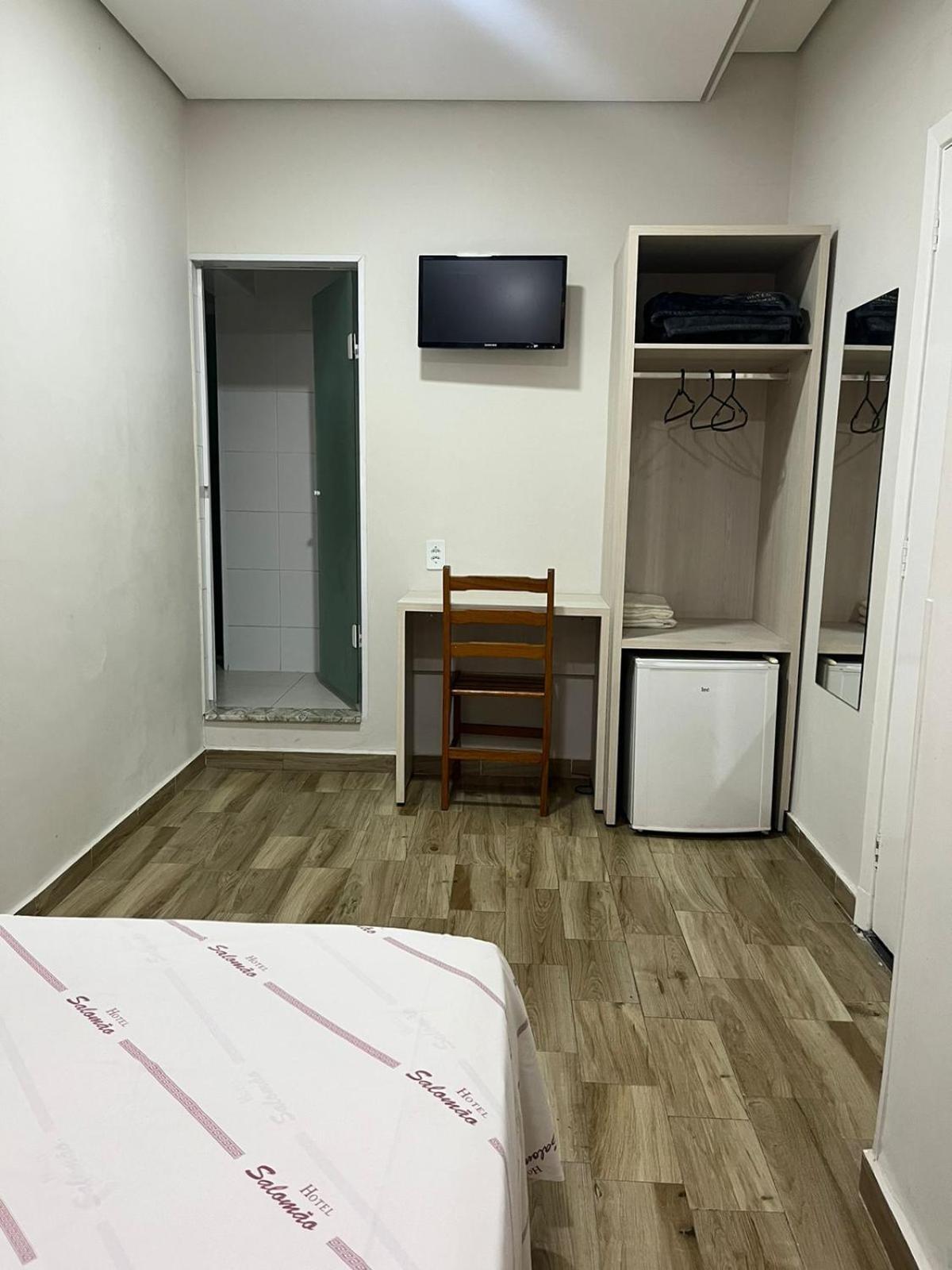 Hotel Salomao - Proximo A 25 De Marco, Bom Retiro, Bras E Rua Santa Efigenia, A 2 Minutos Do Mirante Sampa Sky E Pista De Skate Anhangabau São Paulo Kültér fotó