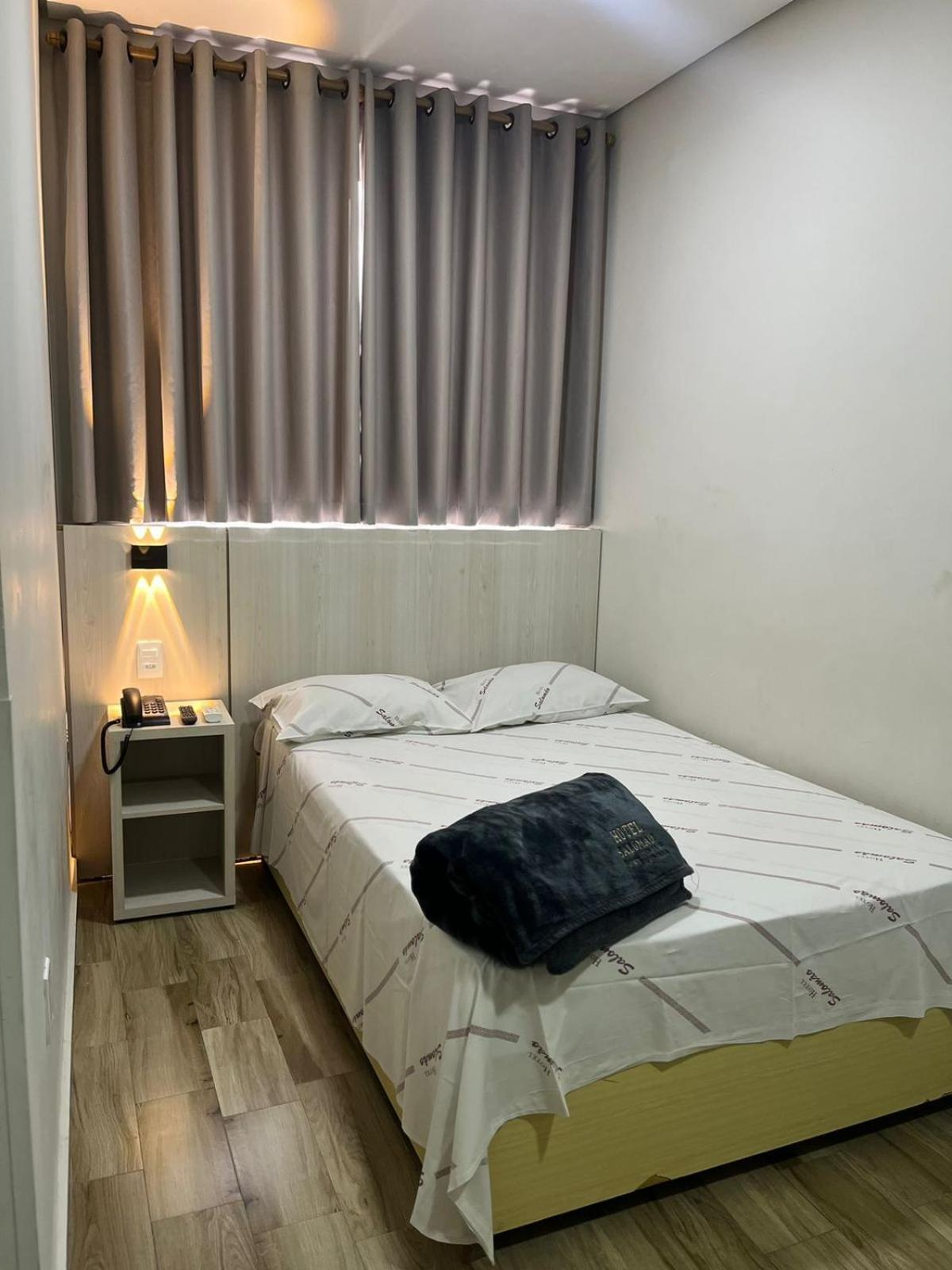 Hotel Salomao - Proximo A 25 De Marco, Bom Retiro, Bras E Rua Santa Efigenia, A 2 Minutos Do Mirante Sampa Sky E Pista De Skate Anhangabau São Paulo Kültér fotó